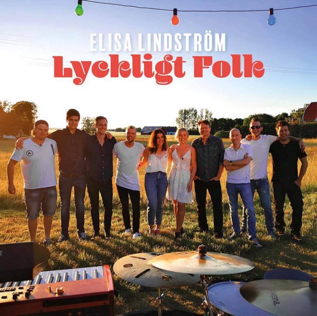 Elisa Lindström - Lyckligt Folk